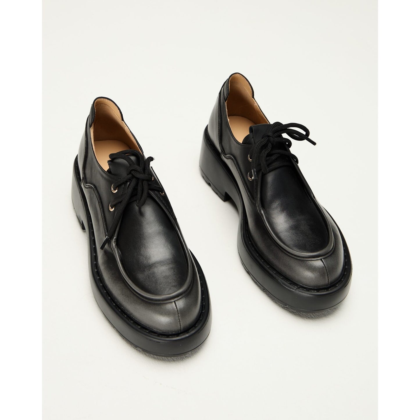 black-mina-derby
