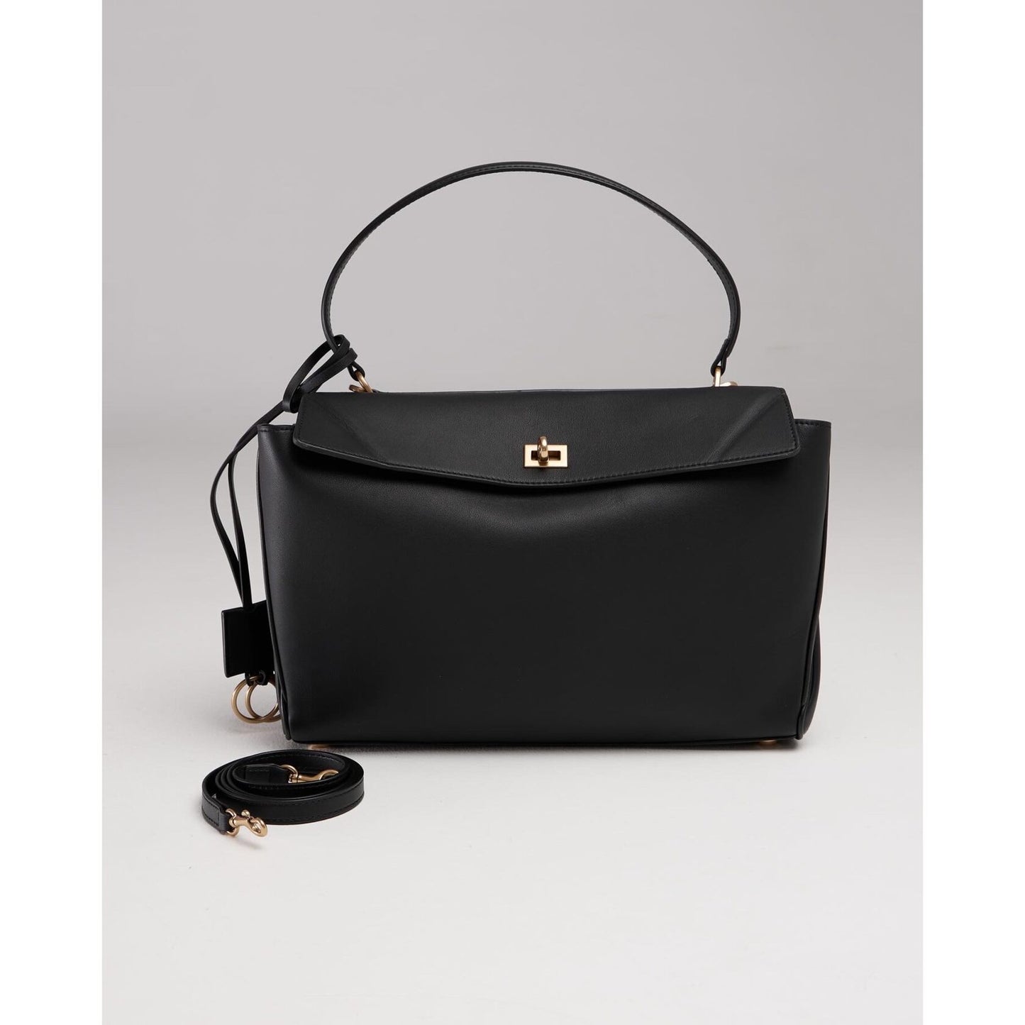 black-locked-medium-gold