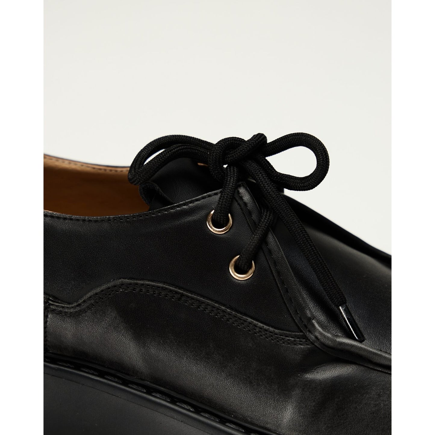 black-mina-derby