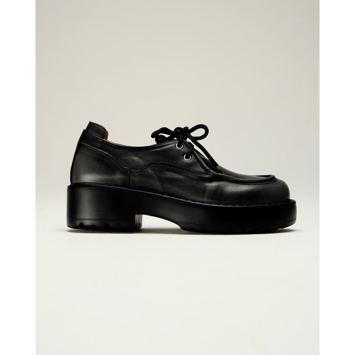 black-mina-derby