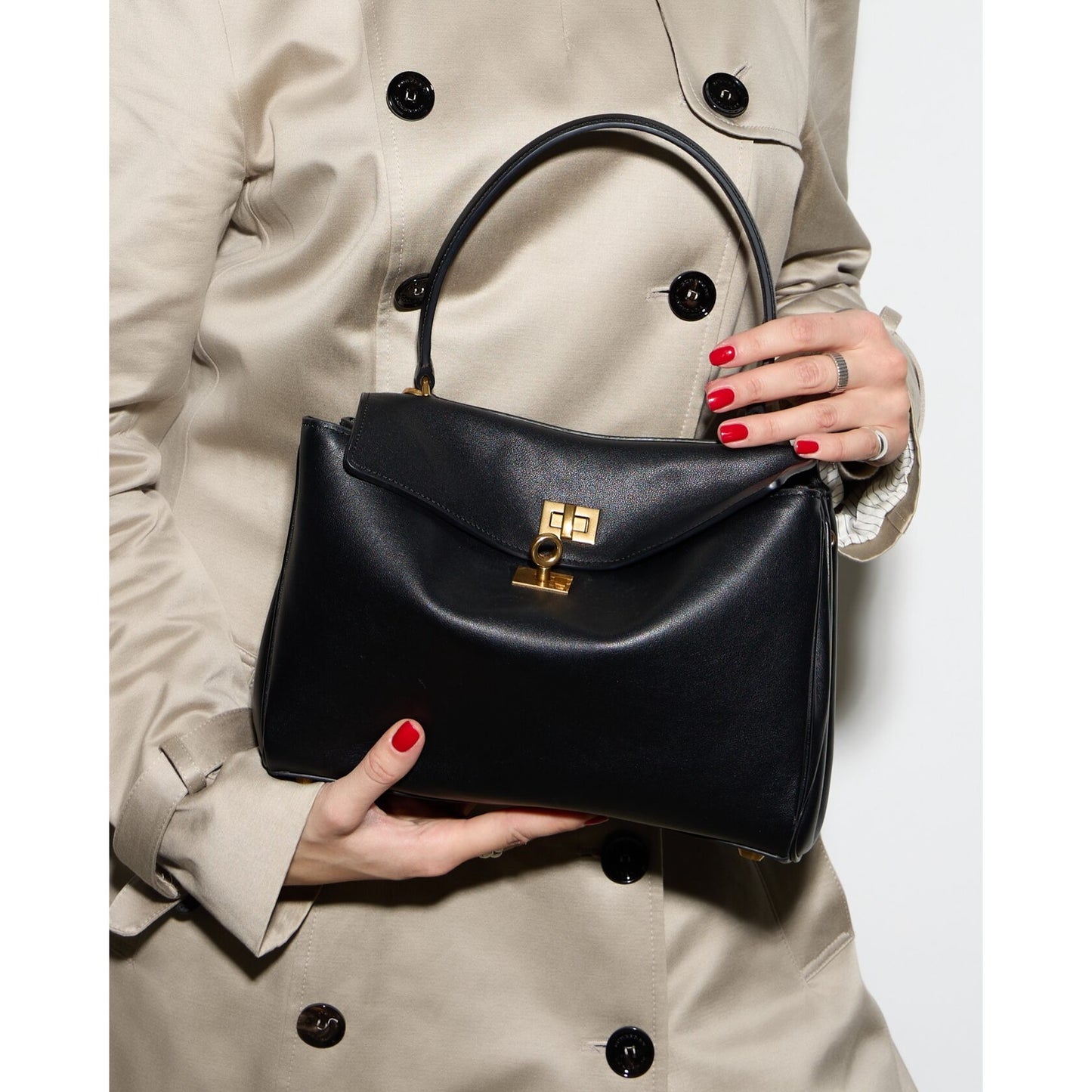black-locked-mini-gold